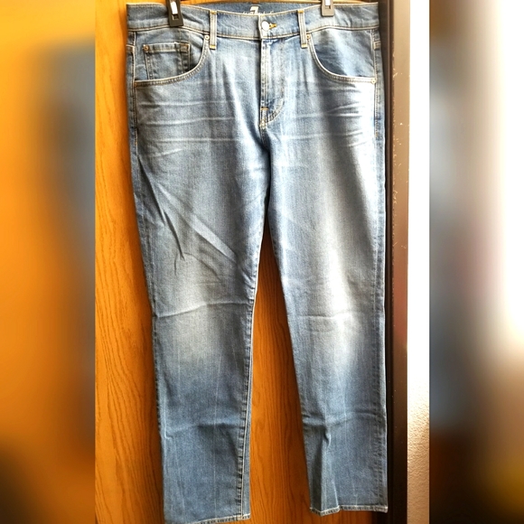 Two pairs of mens jeans. One true religion & One 7 for all man kind. - Picture 2 of 10
